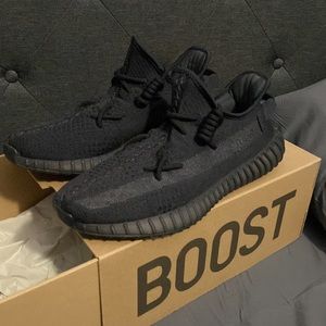 Yeezy Boost 350 V2 “Onyx”